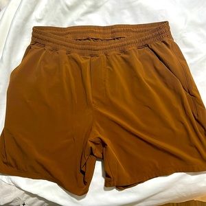 Lululemon men’s shorts size xxl, 7” length. “Pace Breaker” shorts. Linerless.